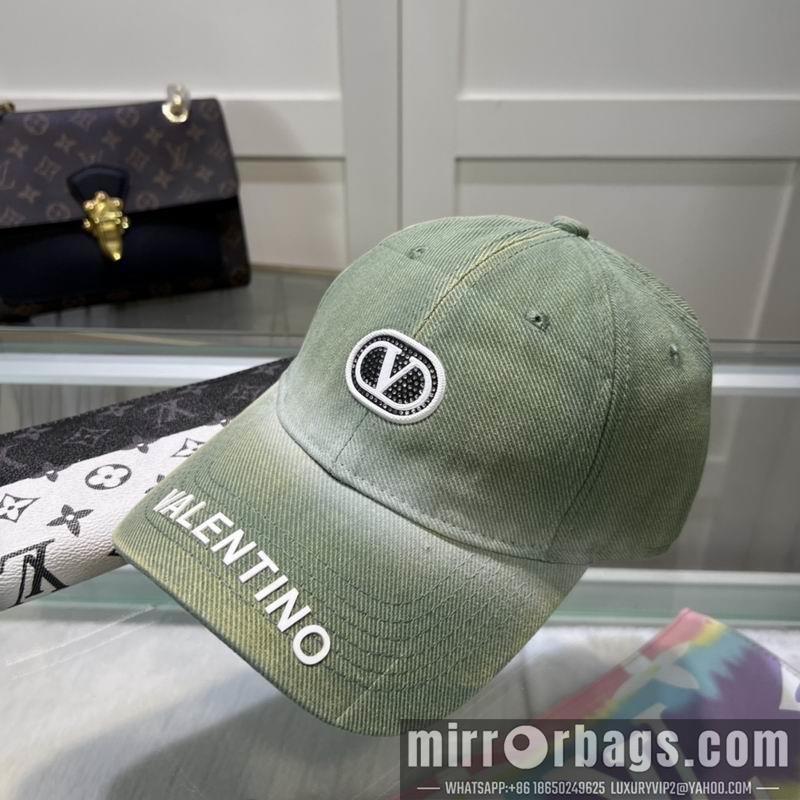 Valentino Hat dx02