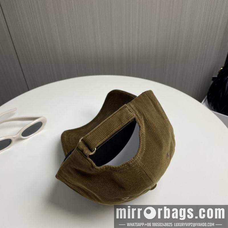 YSL Hat dx31