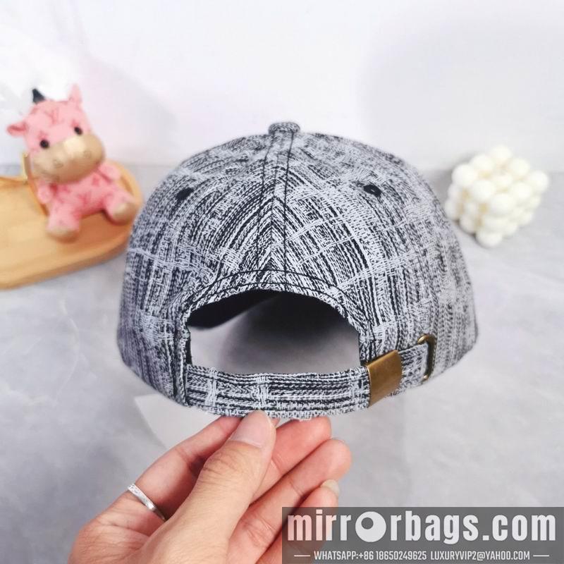 Celine Hat dx15