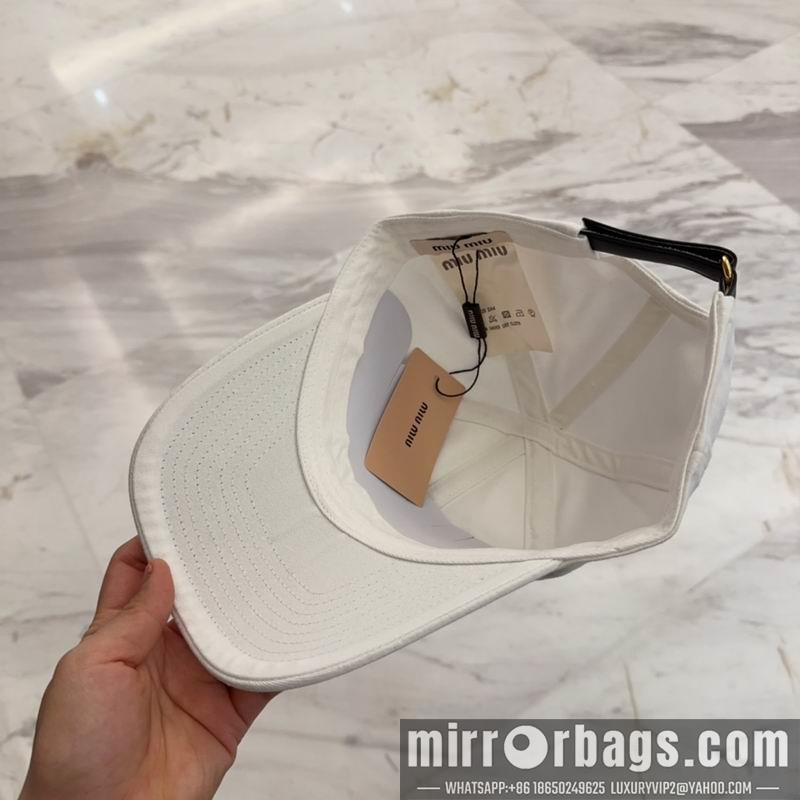 Miumiu Hat dx35