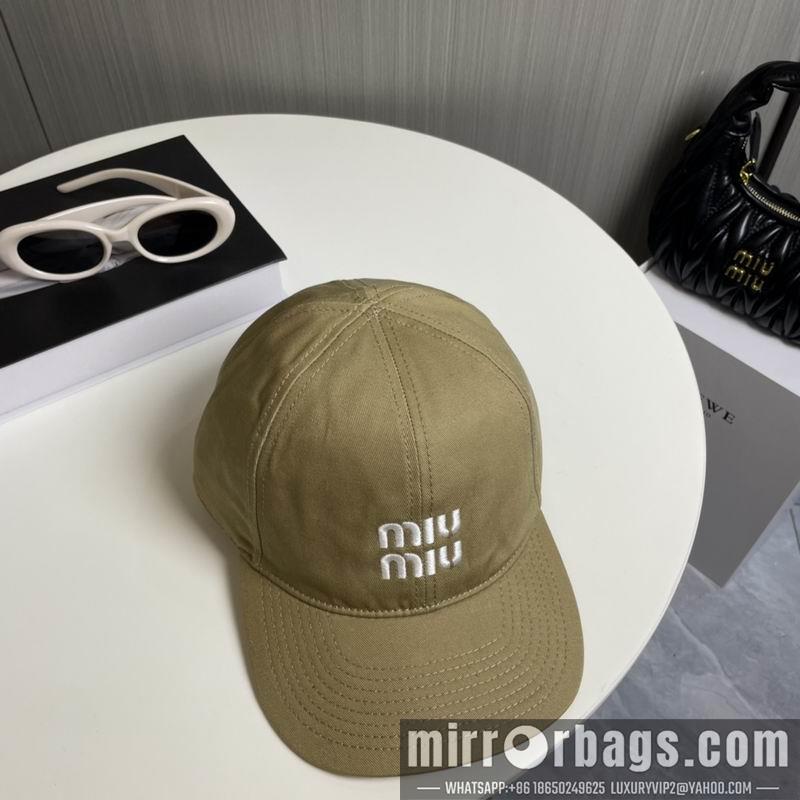 Miumiu Hat 091404