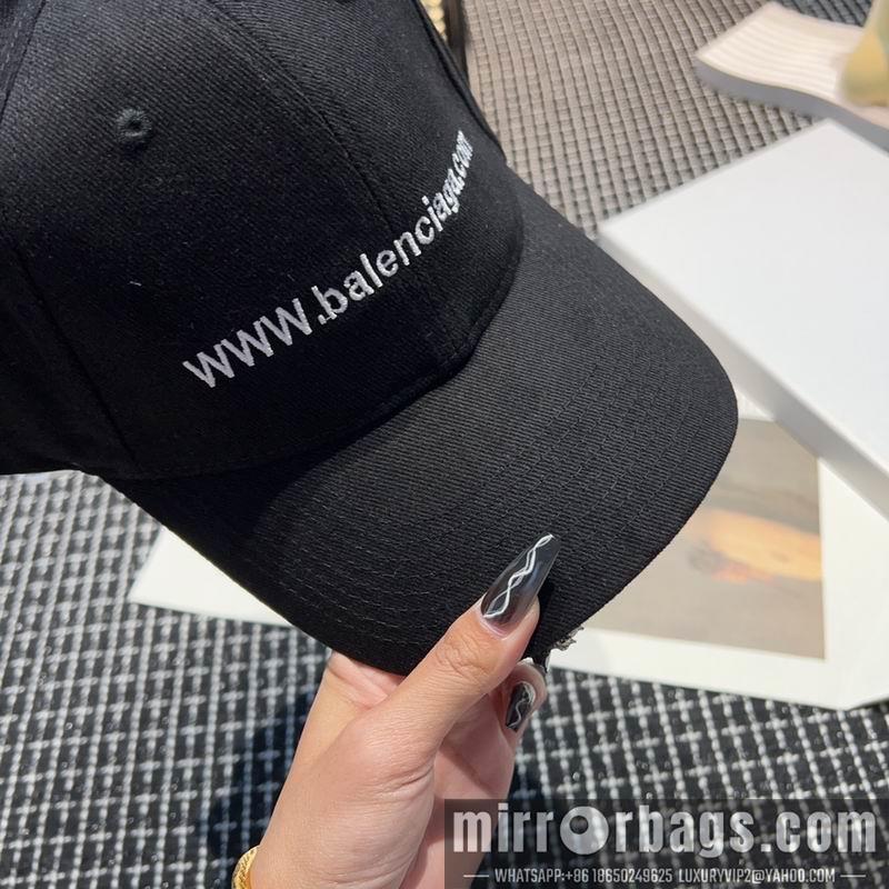 Balenciaga Hat dx01