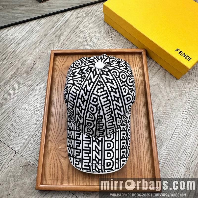 Fendi Hat dx102