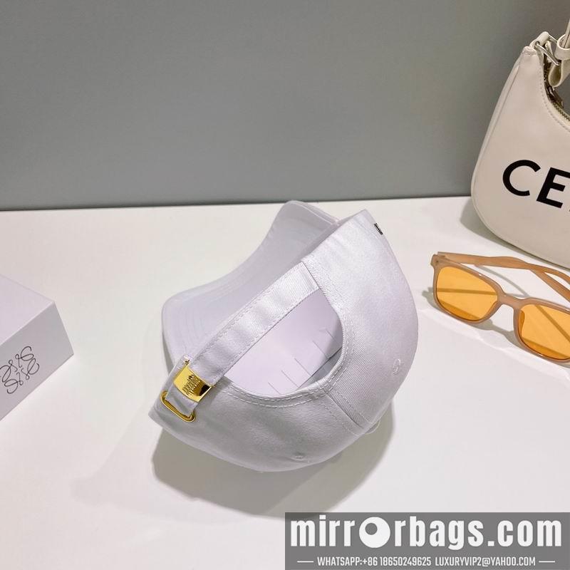 Burberry Hat 050702