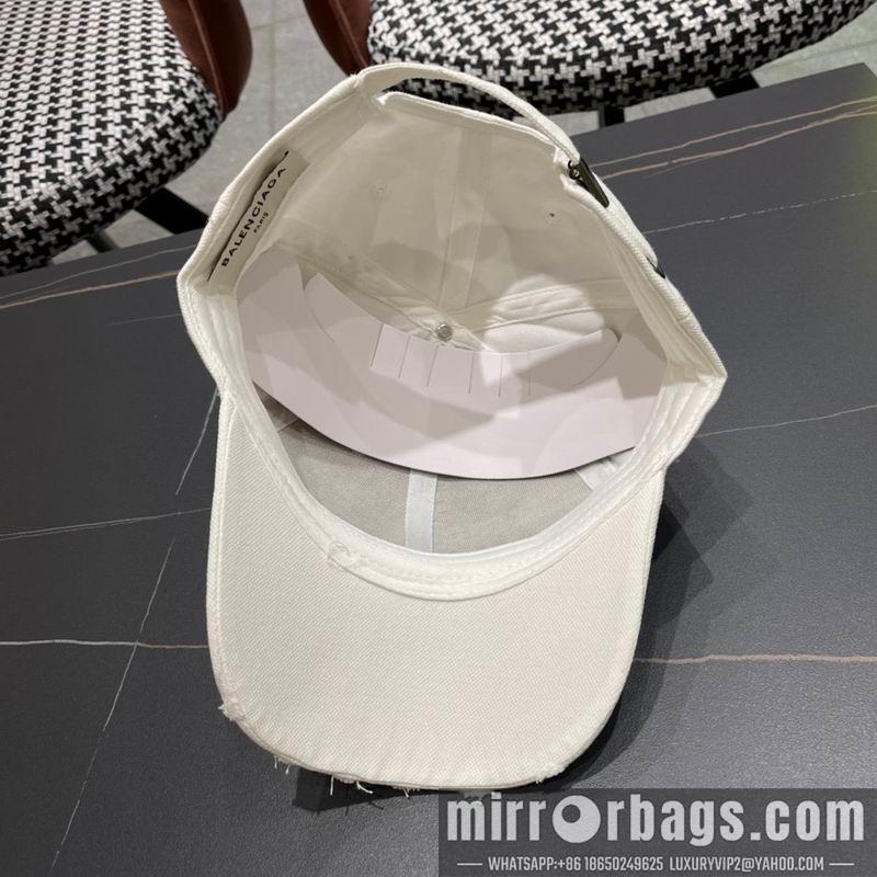 Balenciaga Hat 072202
