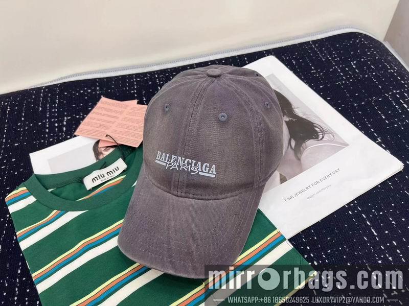 Balenciaga Hat dx106
