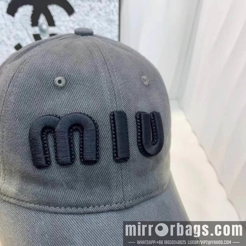 Miumiu Hat dx21