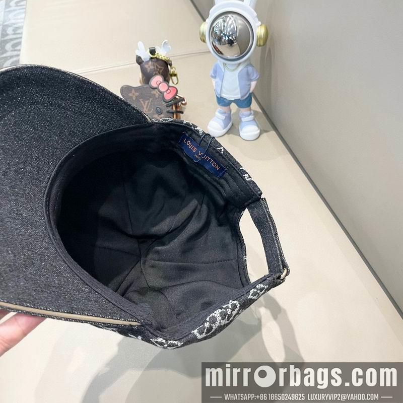 LV Hat 081804