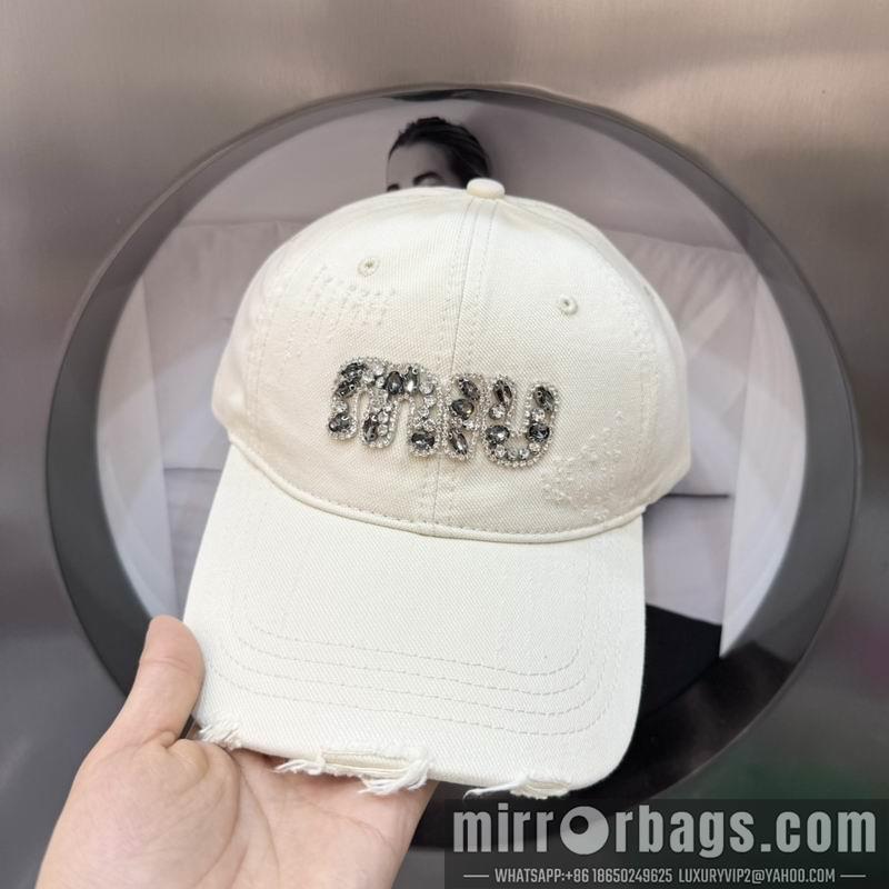MiuMiu Hat hm08