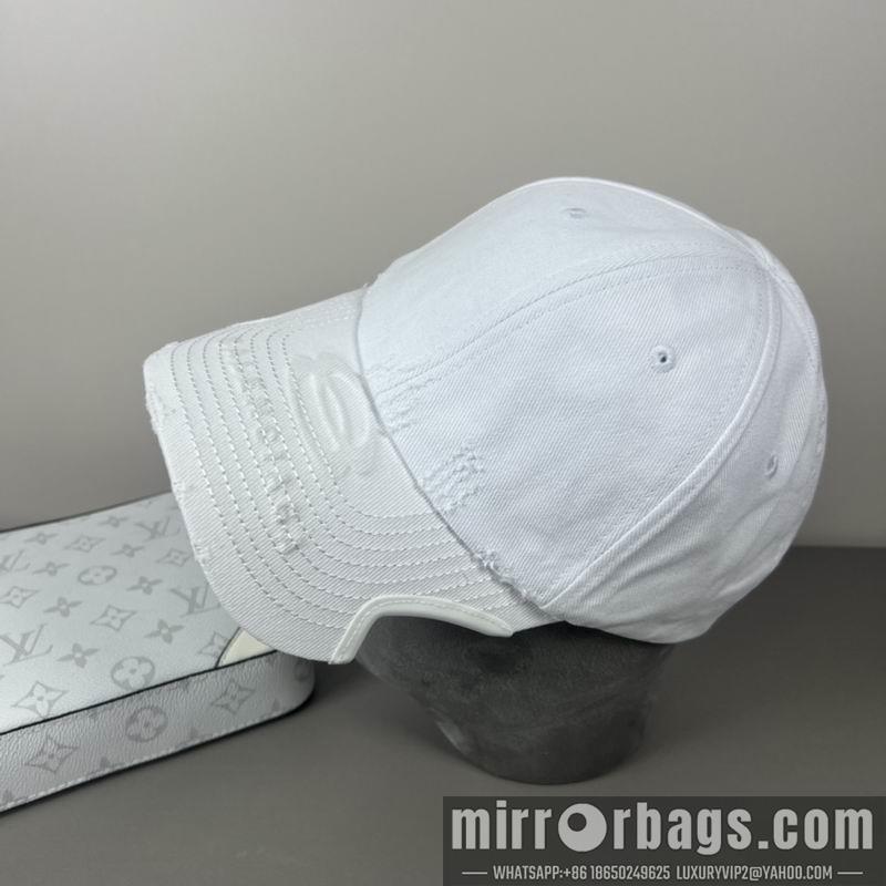 Balenciaga Hat 021003