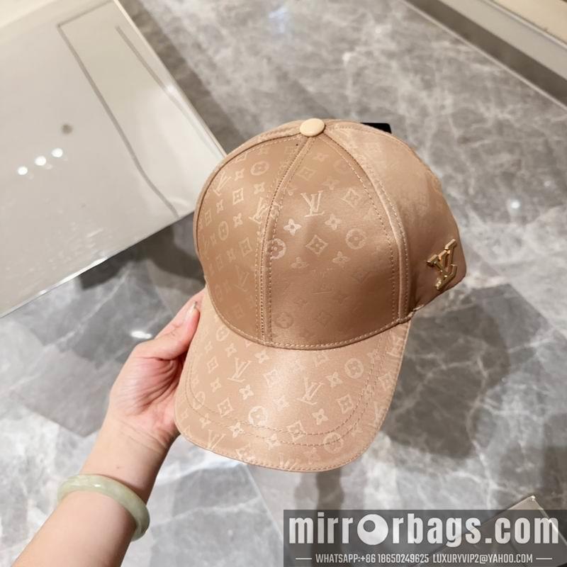 LV Hat 081801