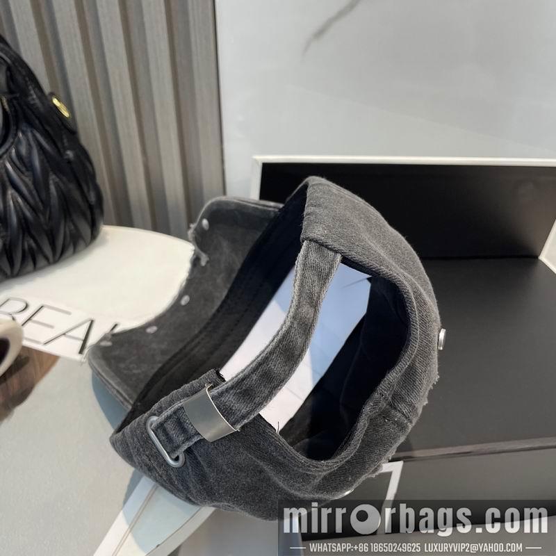 Prada Hat 040202