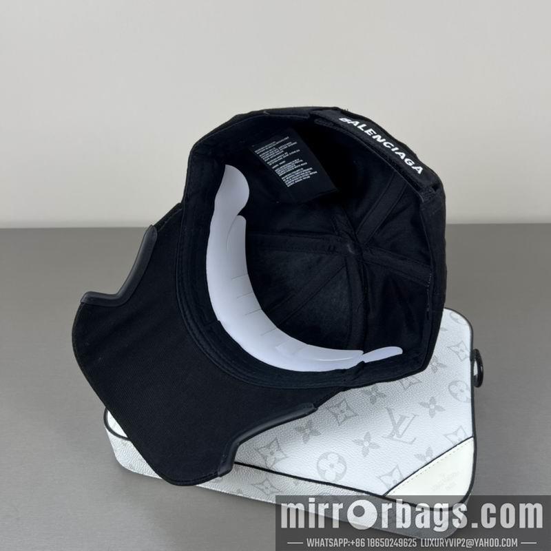 Balenciaga Hat 021002