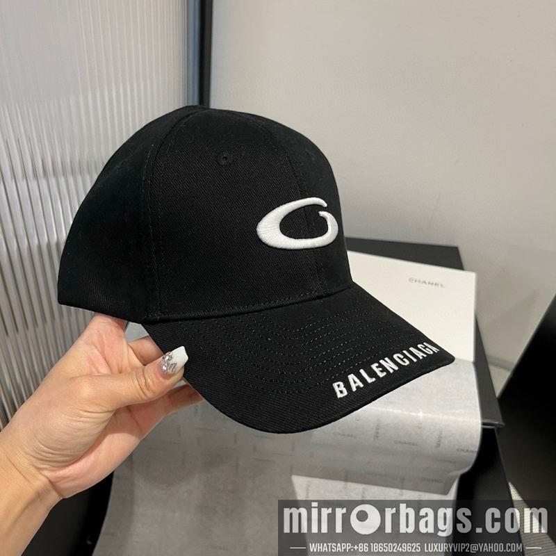 Balenciaga Hat dx42