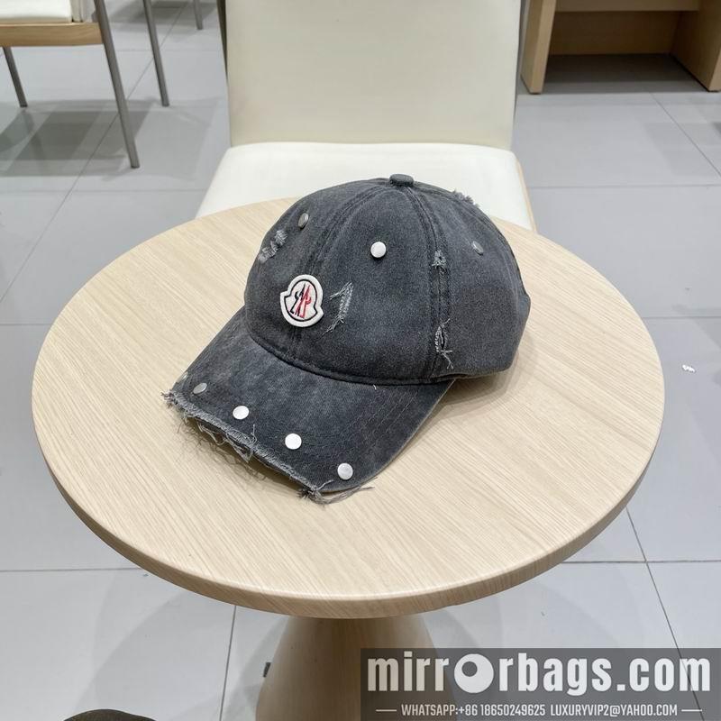 Moncler Hat 021002
