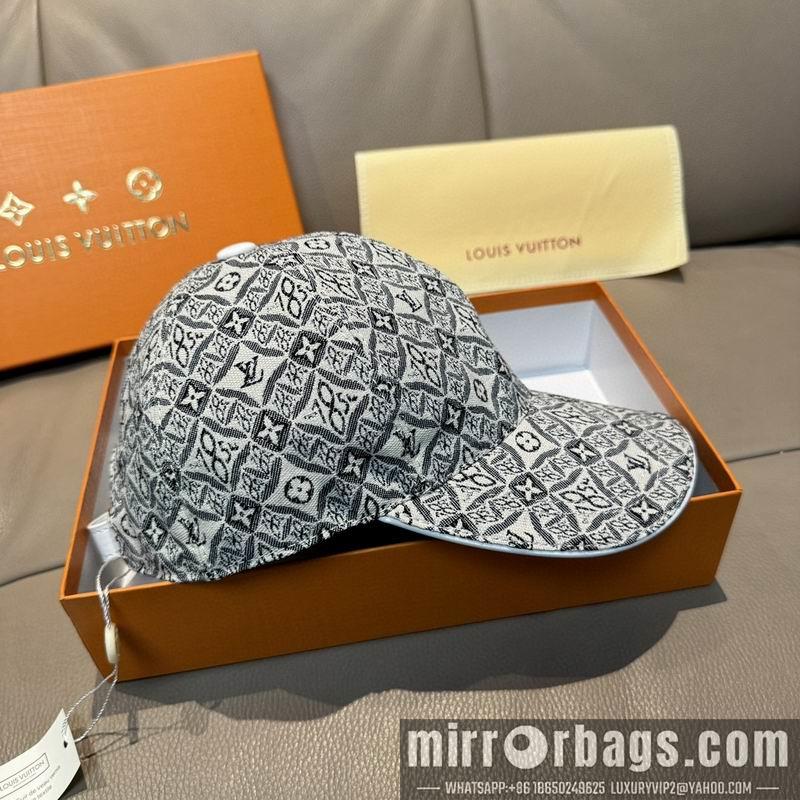 LV Hat dx121