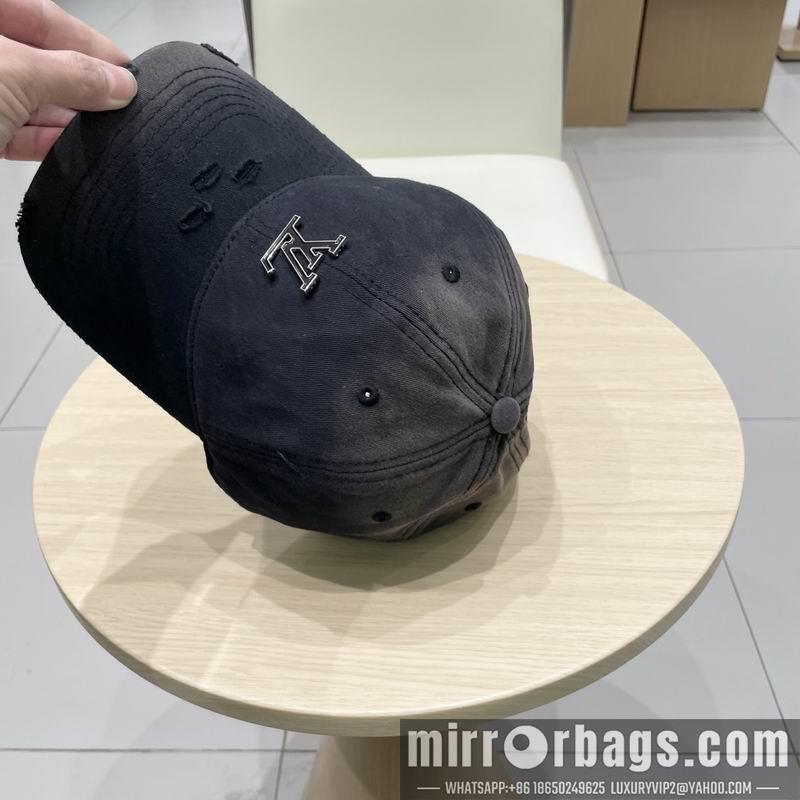 LV Hat 041405