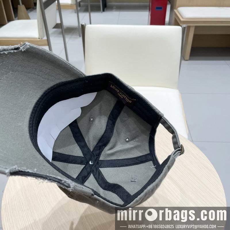 LV Hat 021004