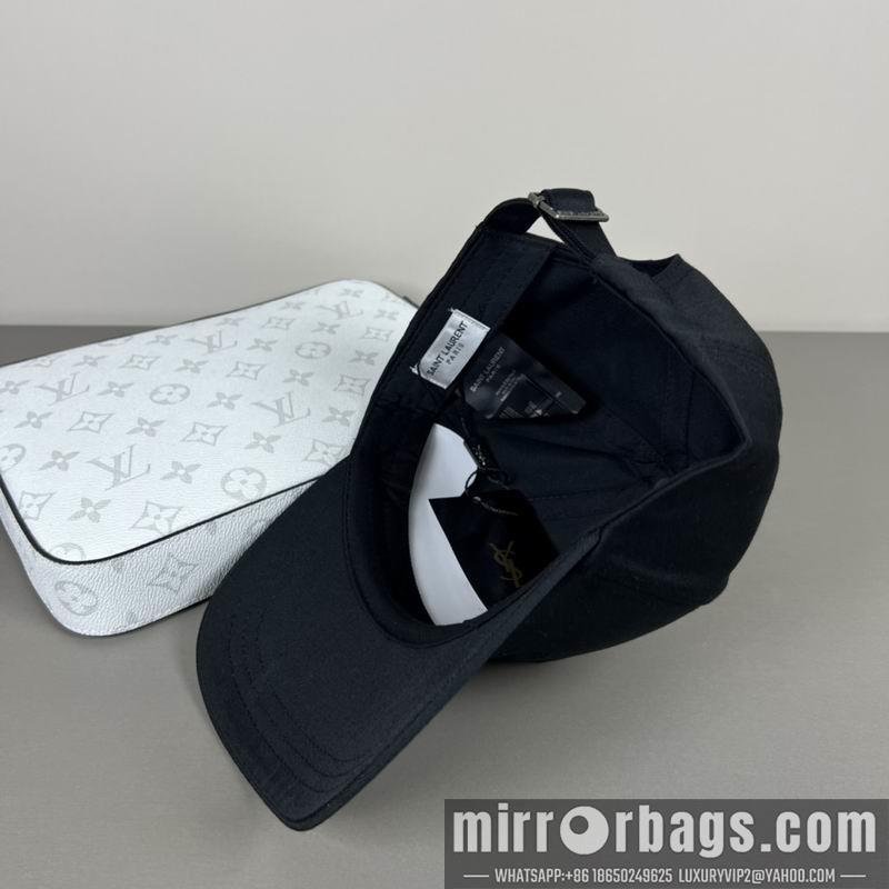 YSL Hat dx37