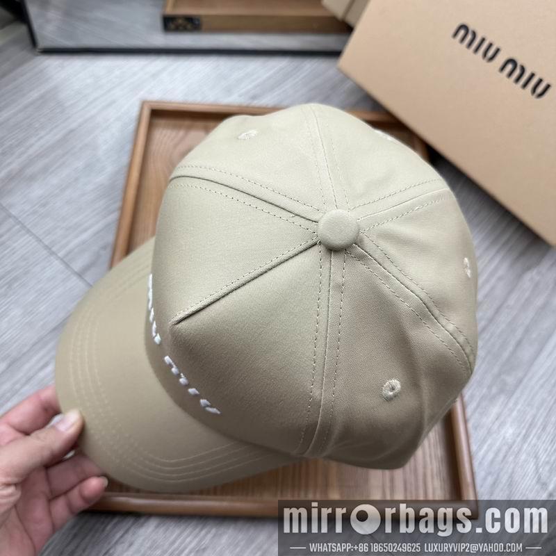 Miumiu Hat dx60
