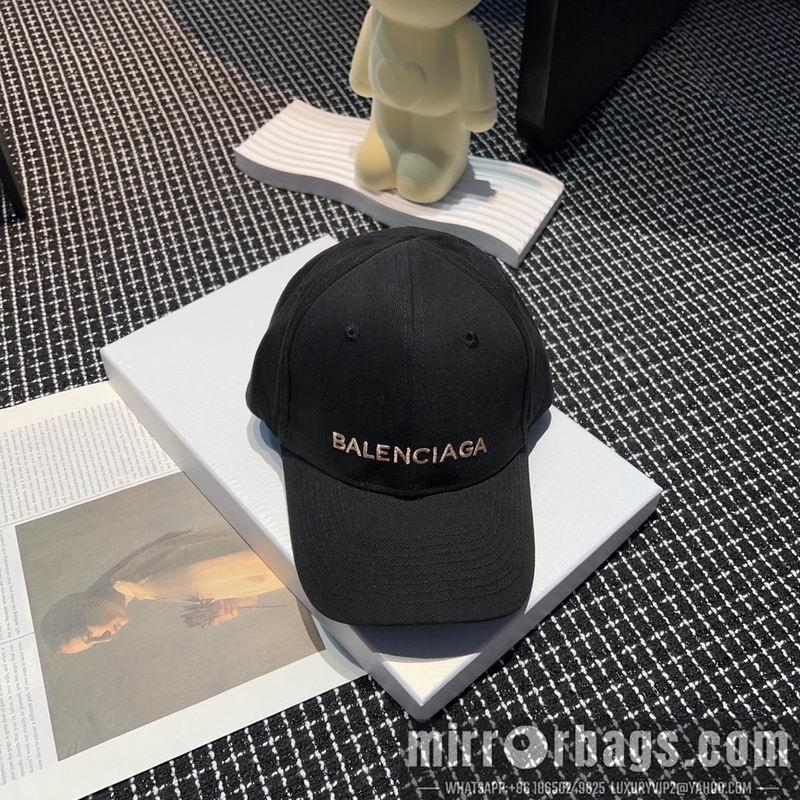 Balenciaga Hat dx10