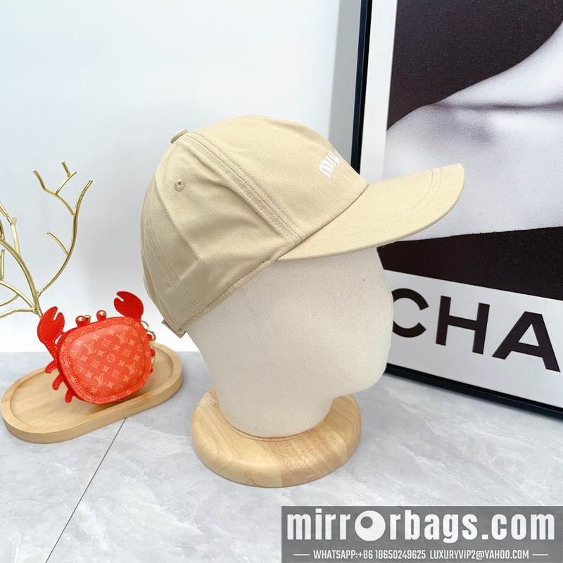 Miumiu Hat dx01