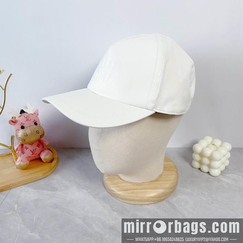 Miumiu Hat dx73