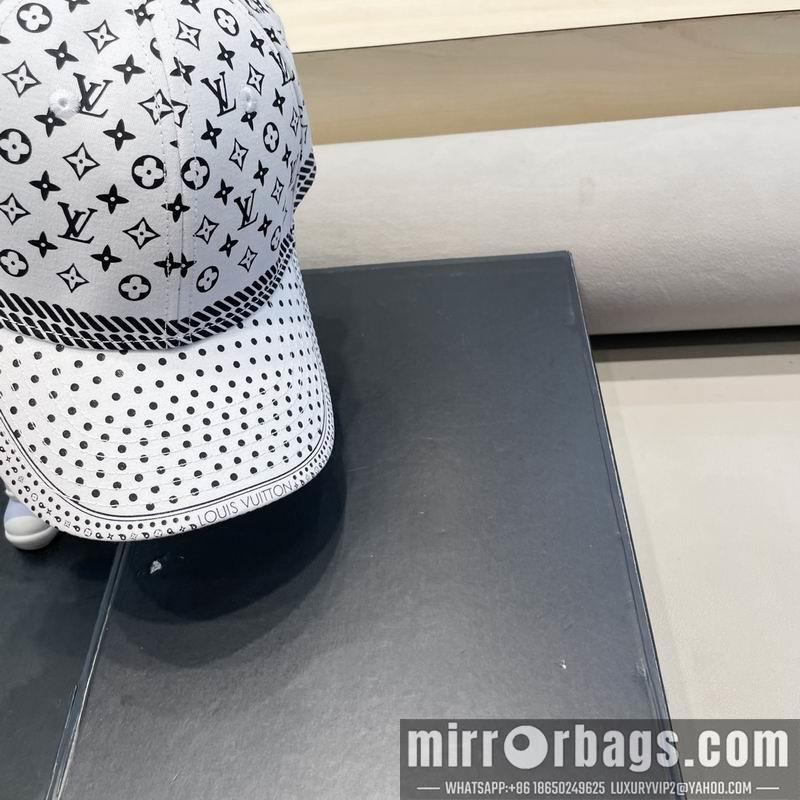 LV Hat 010403