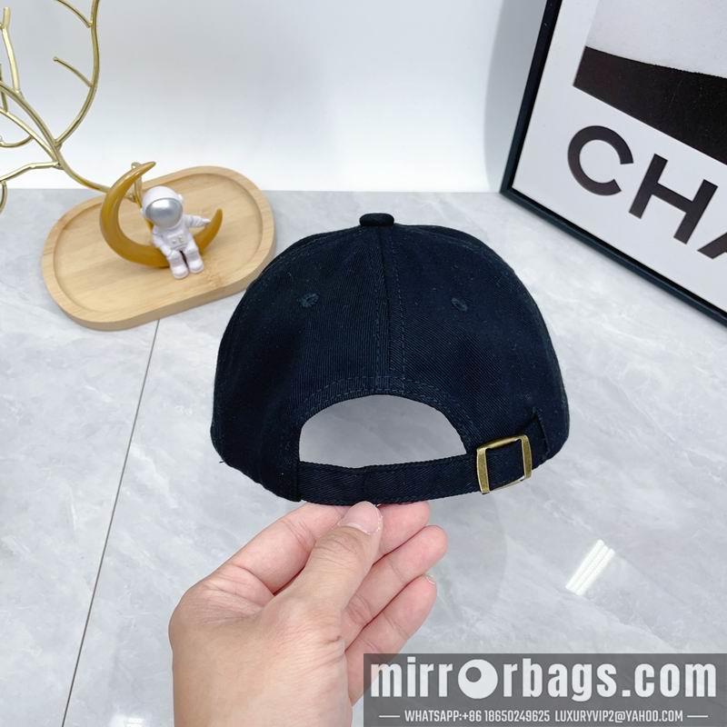 Balenciaga Hat dx55