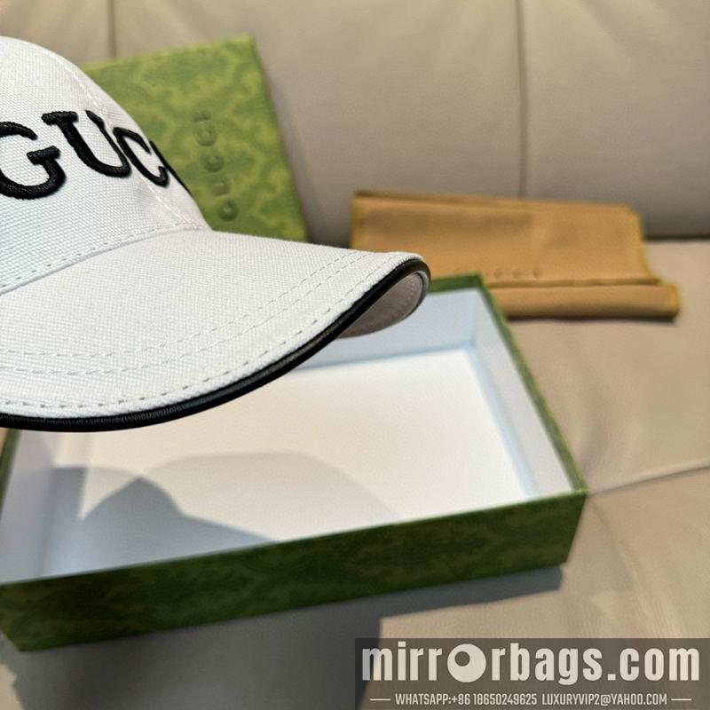 Gucci Hat dx17