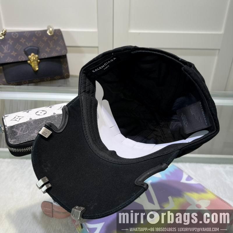 Balenciaga Hat dx60