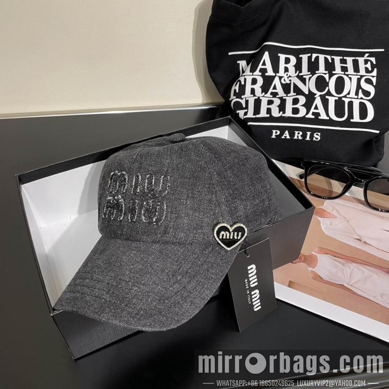 MiuMiu Hat 042702