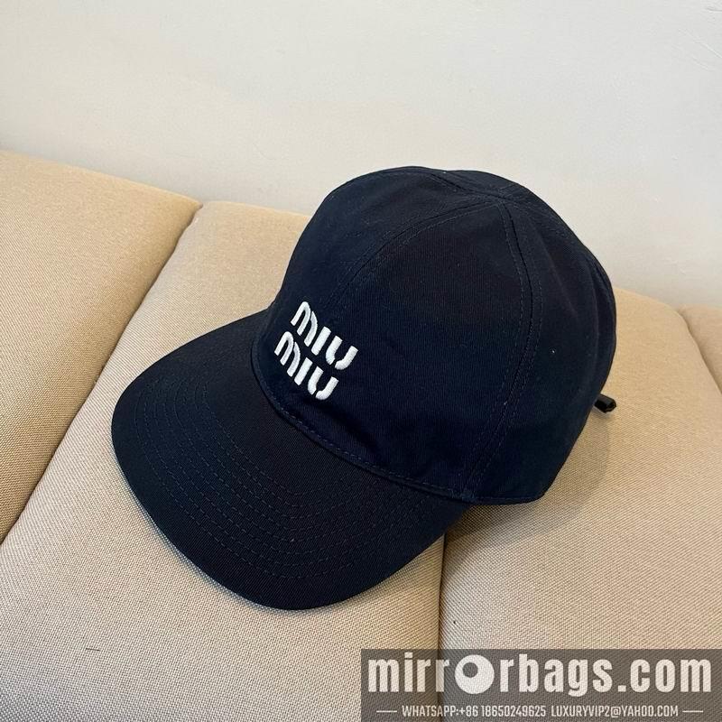 Miumiu Hat dx32