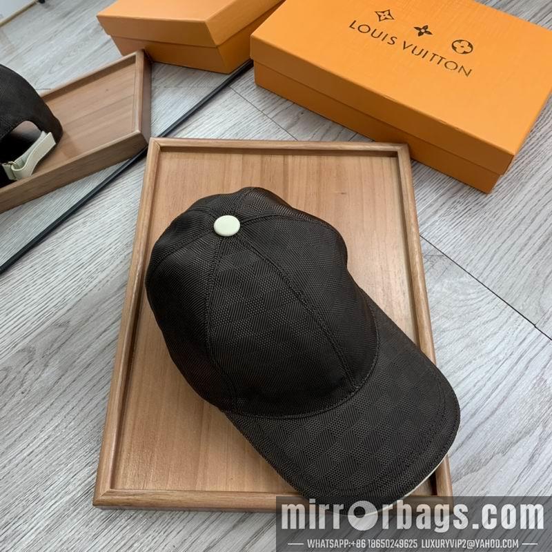 LV Hat dx152