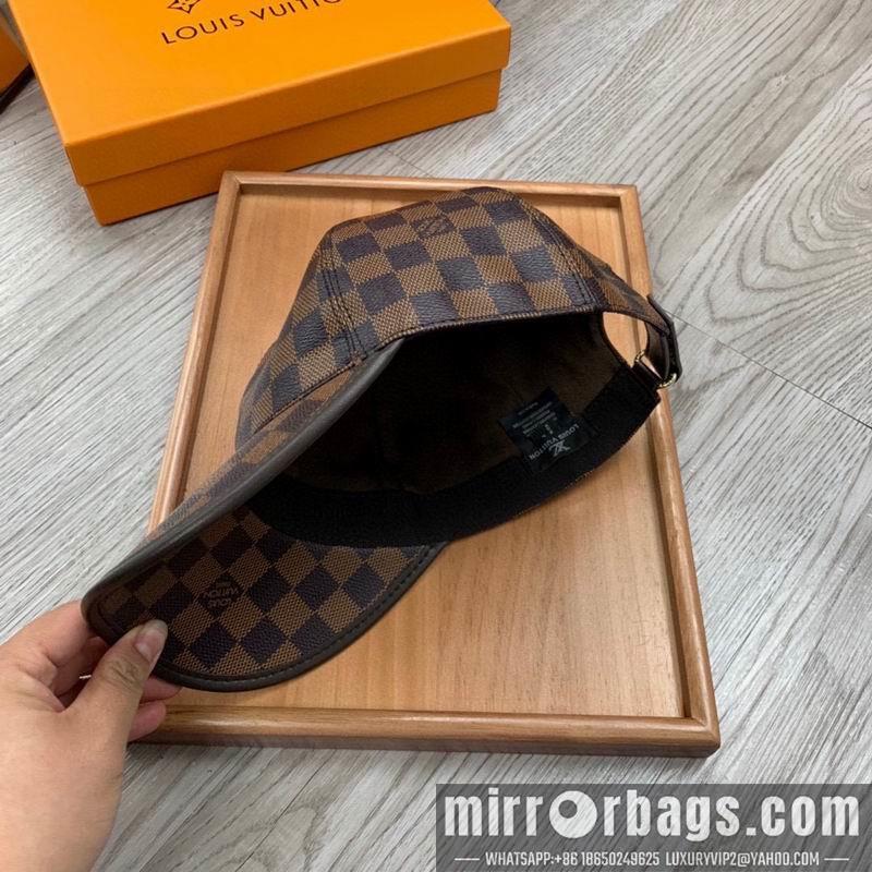 LV Hat dx169