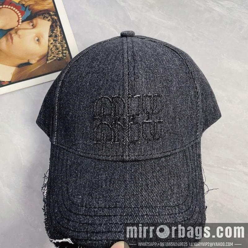 Miumiu Hat dx38