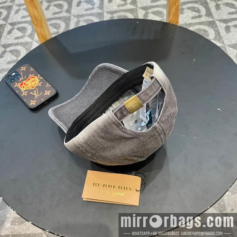 Burberry Hat 042802
