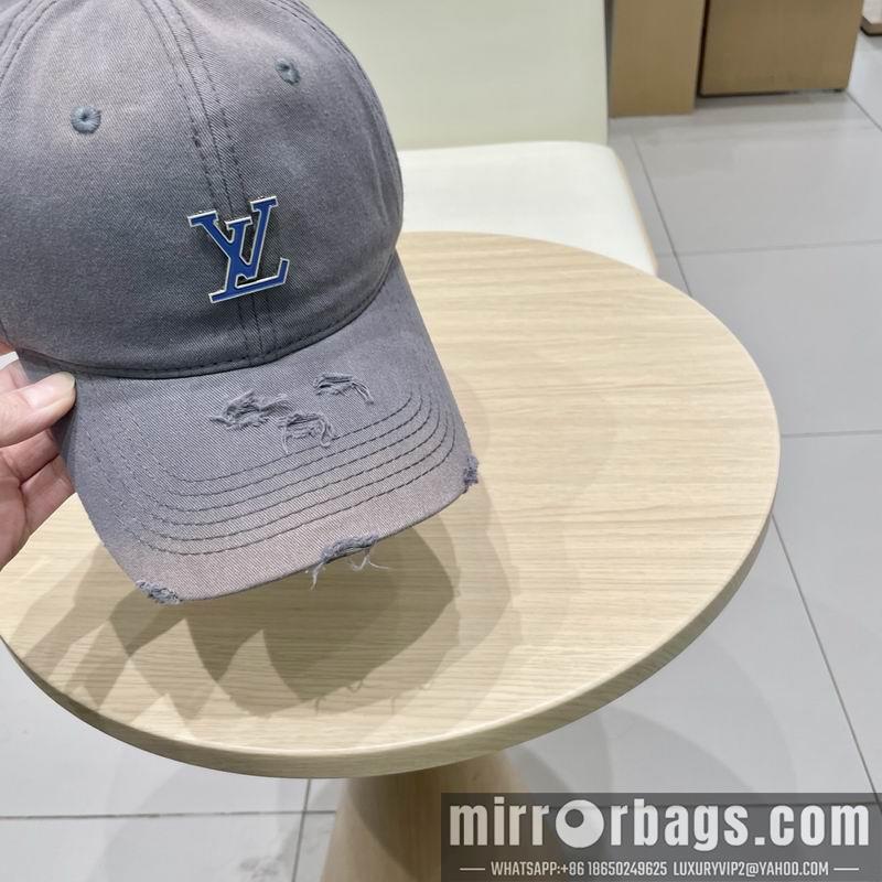 LV Hat 041405