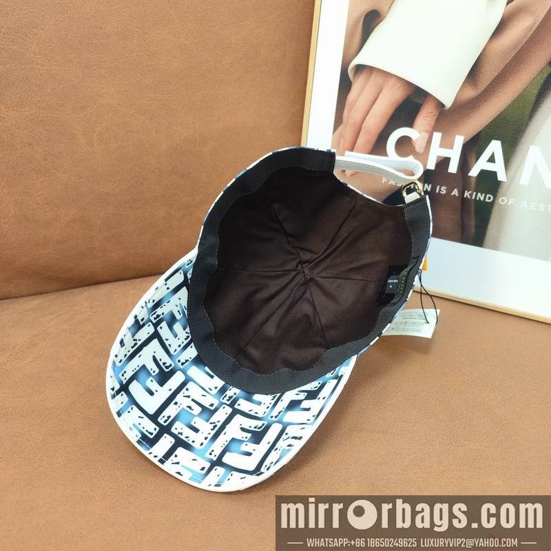 Fendi Hat dx40