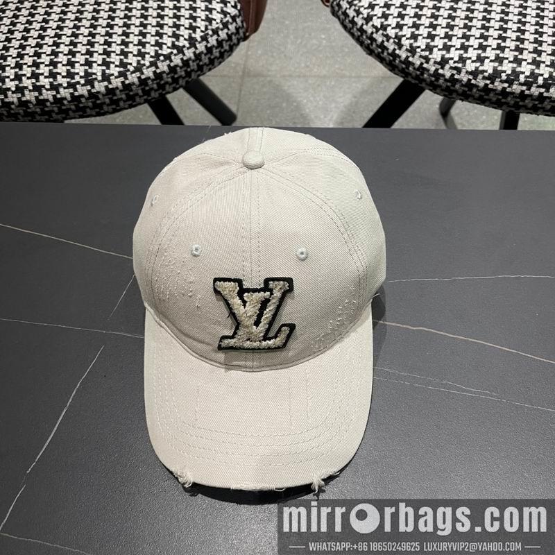 LV Hat 040201