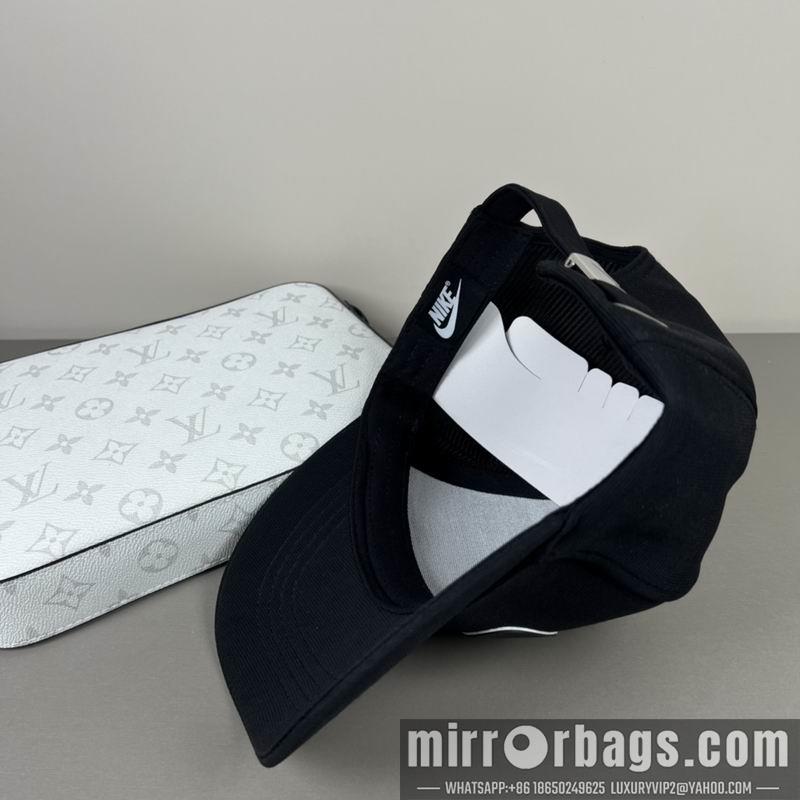 Nike Hat dx13