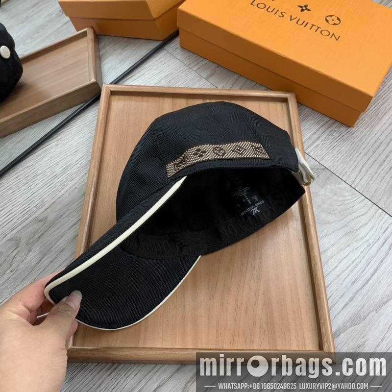 LV Hat dx151