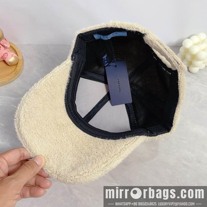 Prada Hat dx38