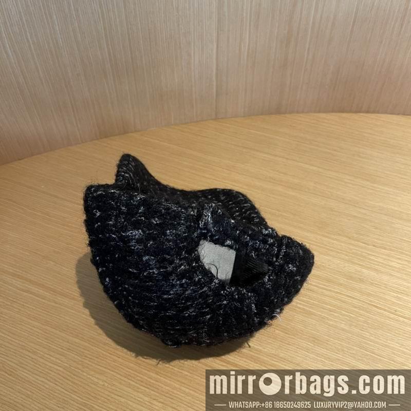 LV Hat 121406