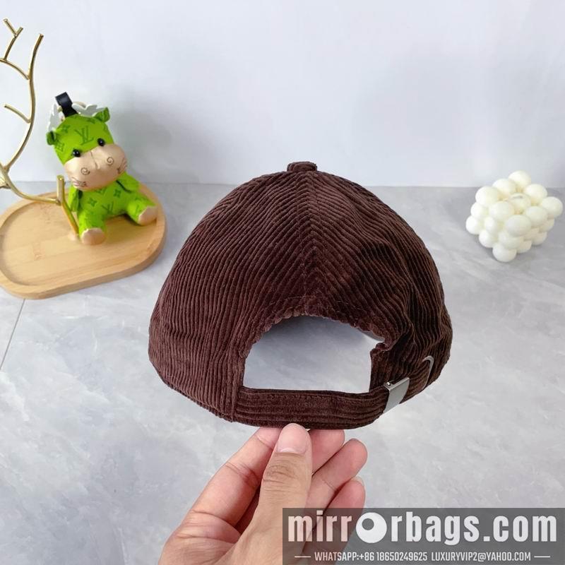 YSL Hat dx28