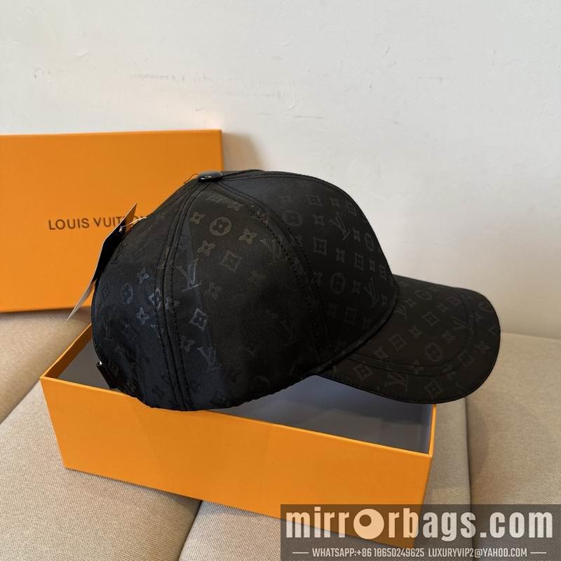 LV Hat dx67