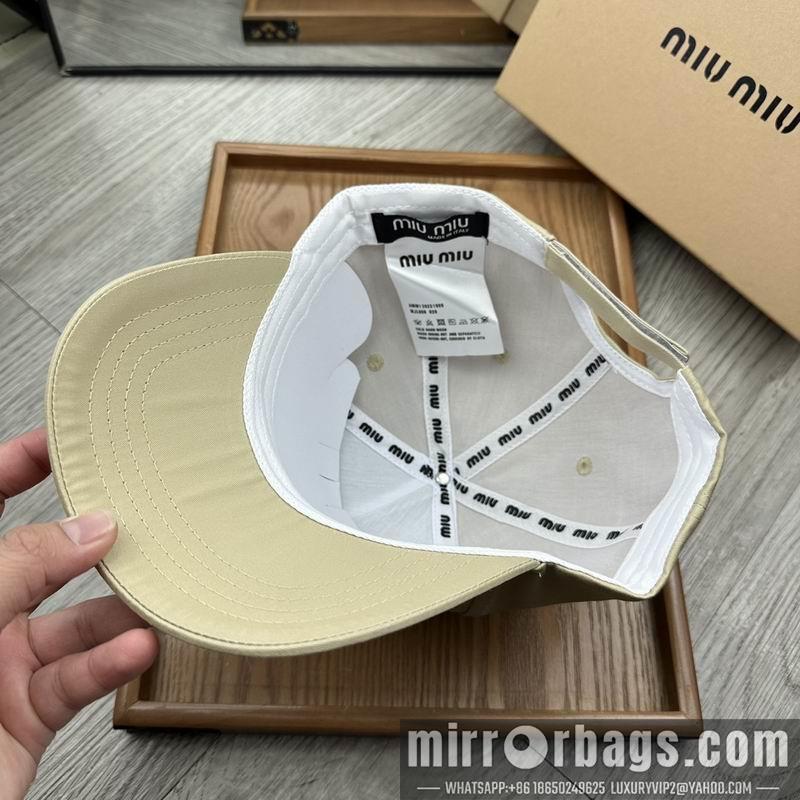 Miumiu Hat dx60