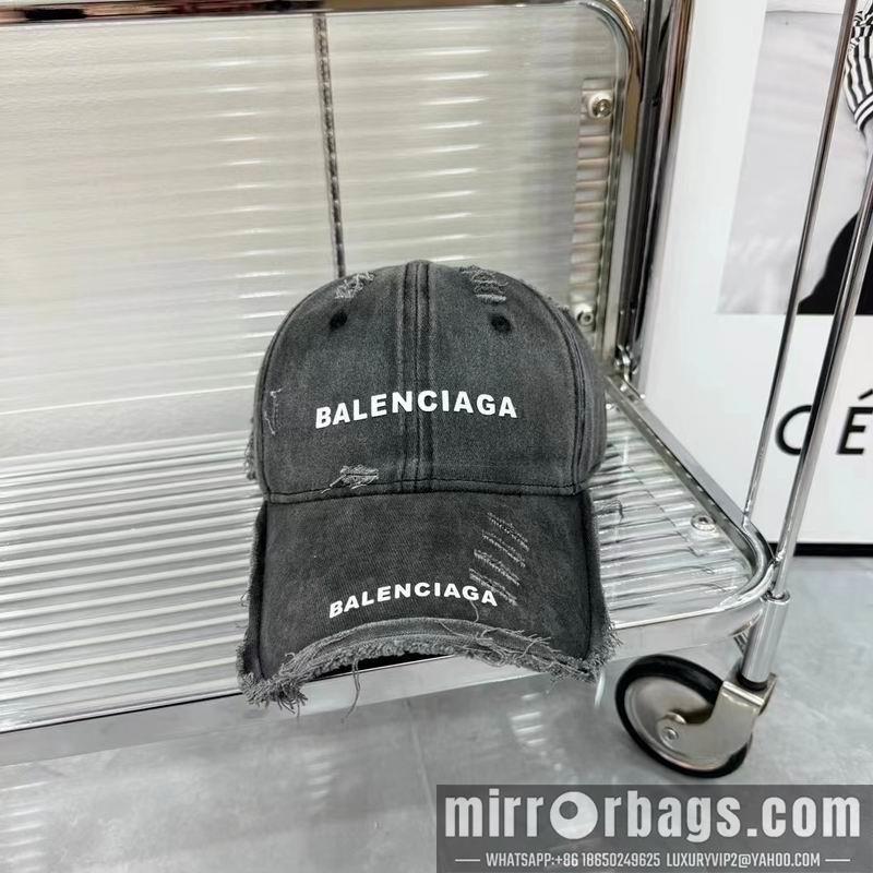 Balenciaga Hat dx36