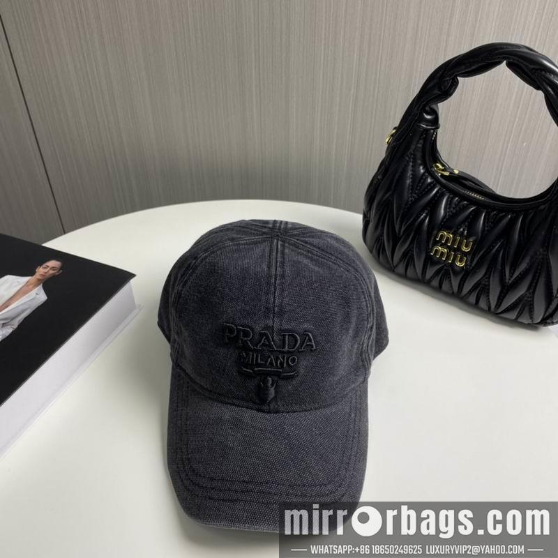 Prada Hat dx37