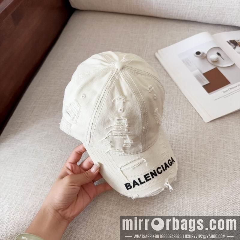 Balenciaga Hat dx105